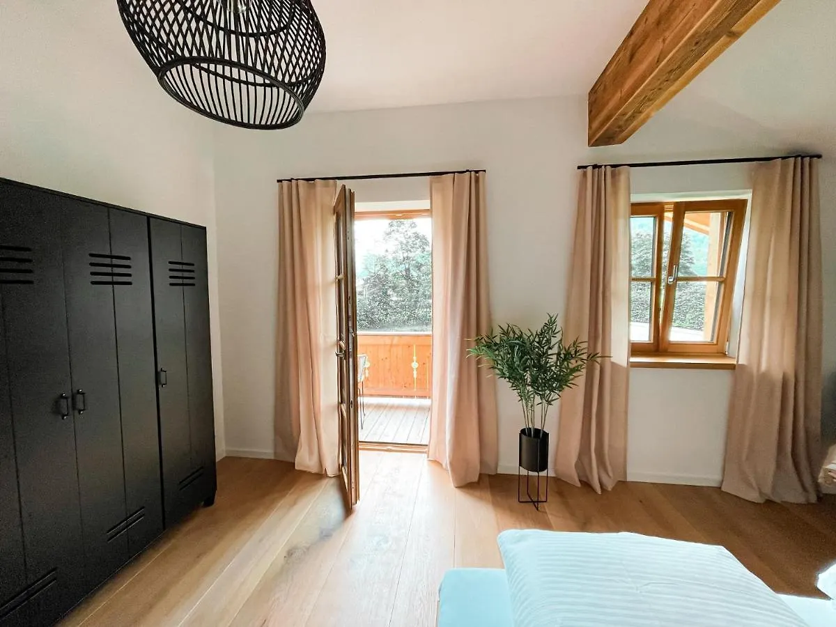 Holiday home Lichtdurchflutete Doppelhaushaelfte In Kreuth Villa
