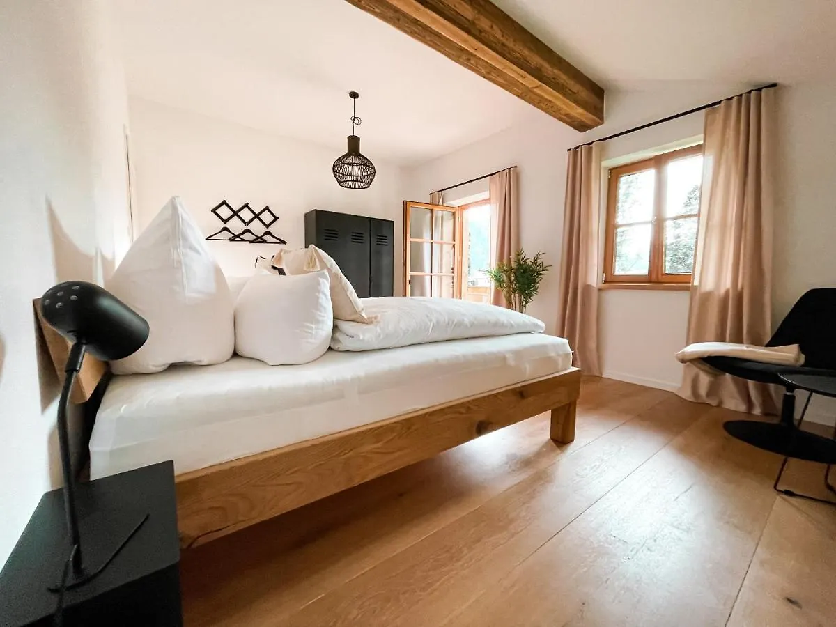 Lichtdurchflutete Doppelhaushaelfte In Kreuth Villa 0*,
